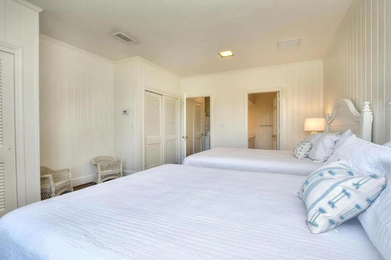 4819 W Drive *