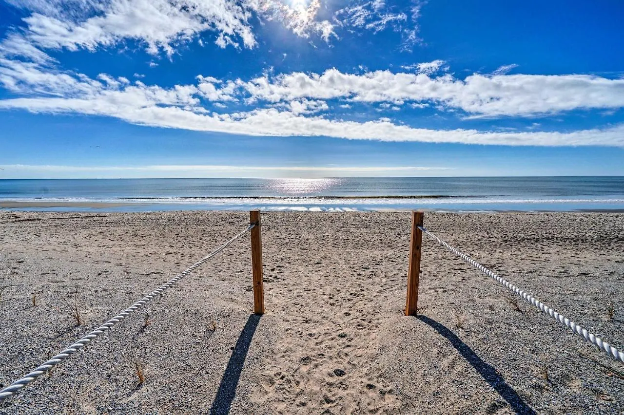 Beachfront With Community Pool Oak Island