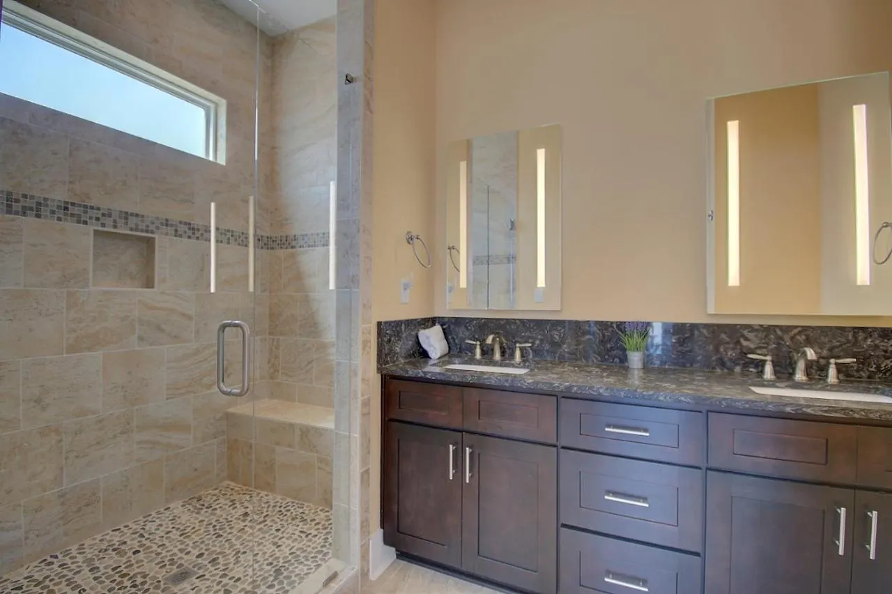 West End Estates 1 Holiday home Oak Island