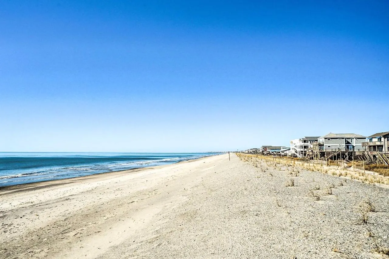 With Pool Walk To Long Beach! * Oak Island