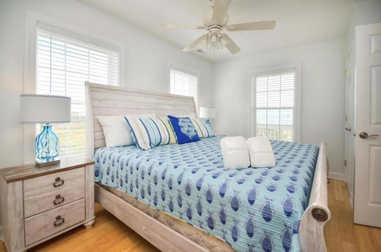 Pirate's View Holiday home Oak Island