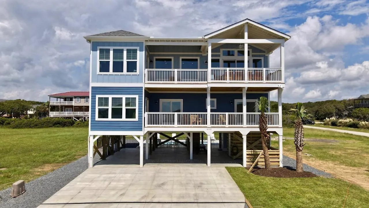 A Perfect Landing Holiday home Oak Island
