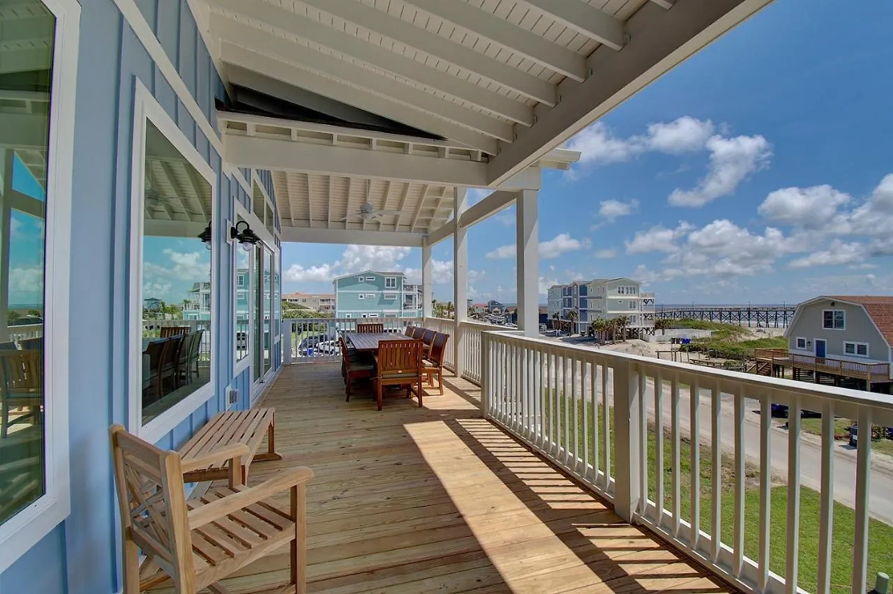A Perfect Landing Holiday home Oak Island