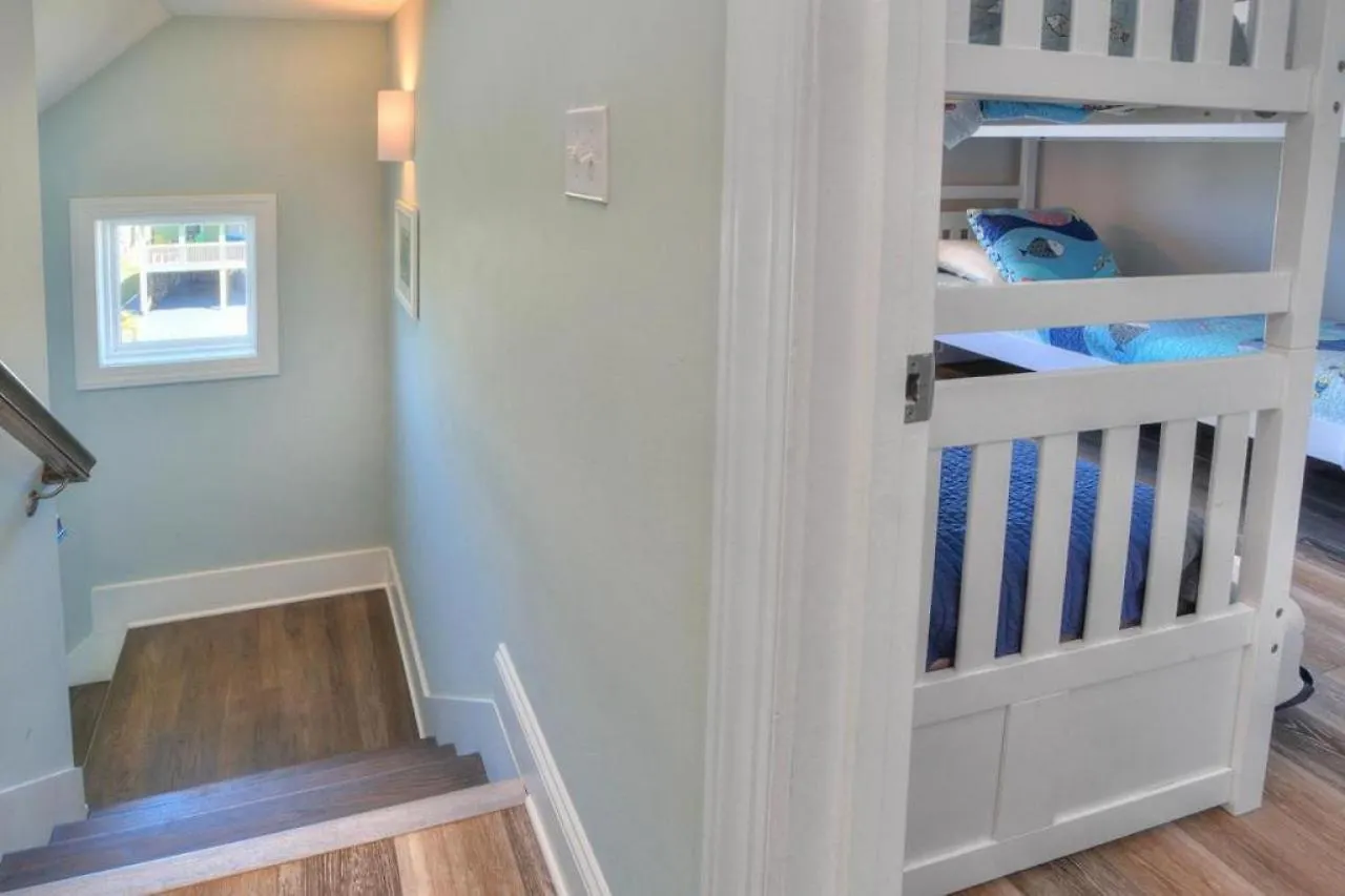 Holiday home Landing Oak Island