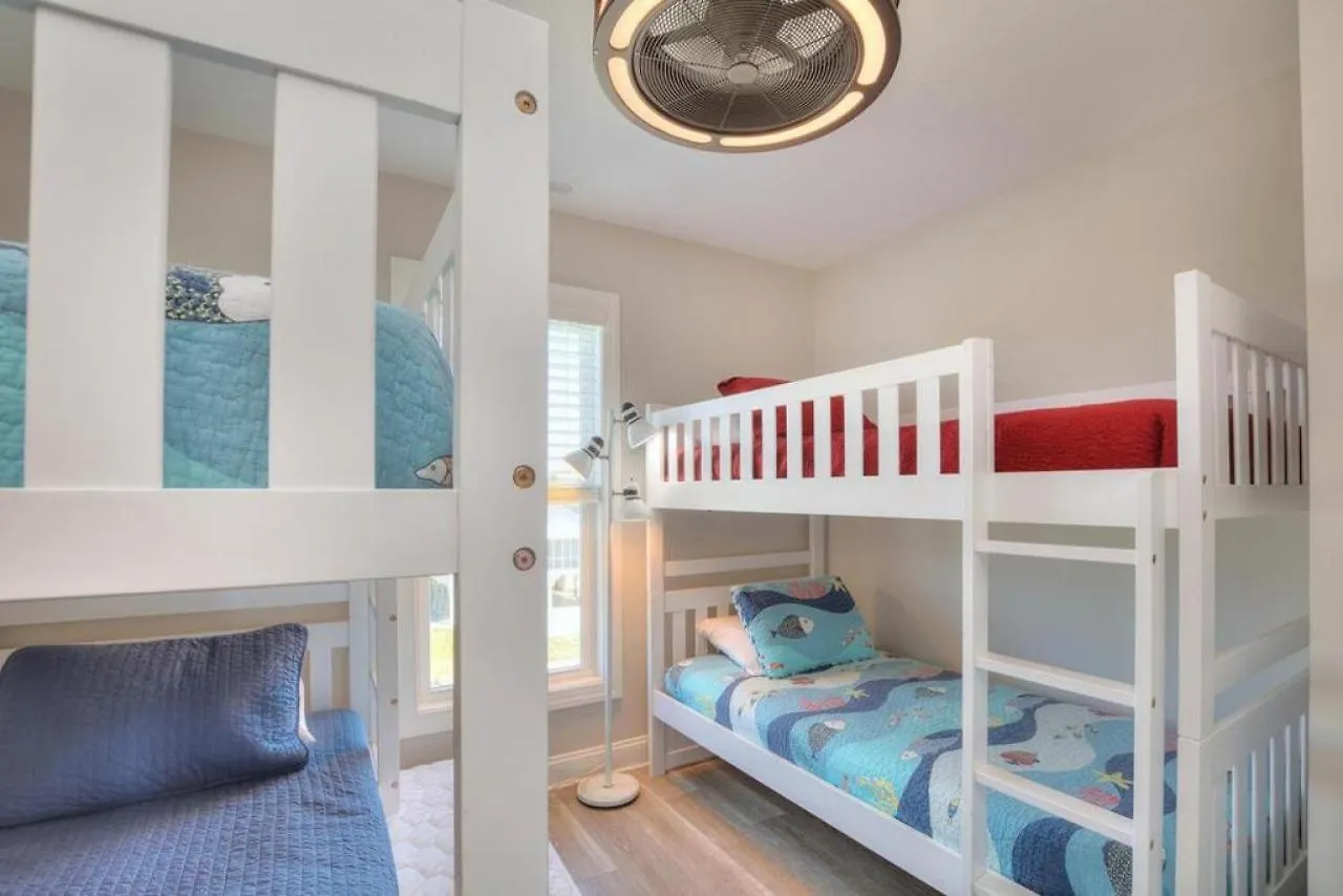 Holiday home Landing Oak Island