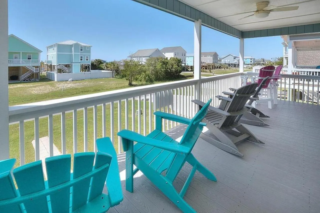 Ocean Breeze Retreat Holiday home Oak Island