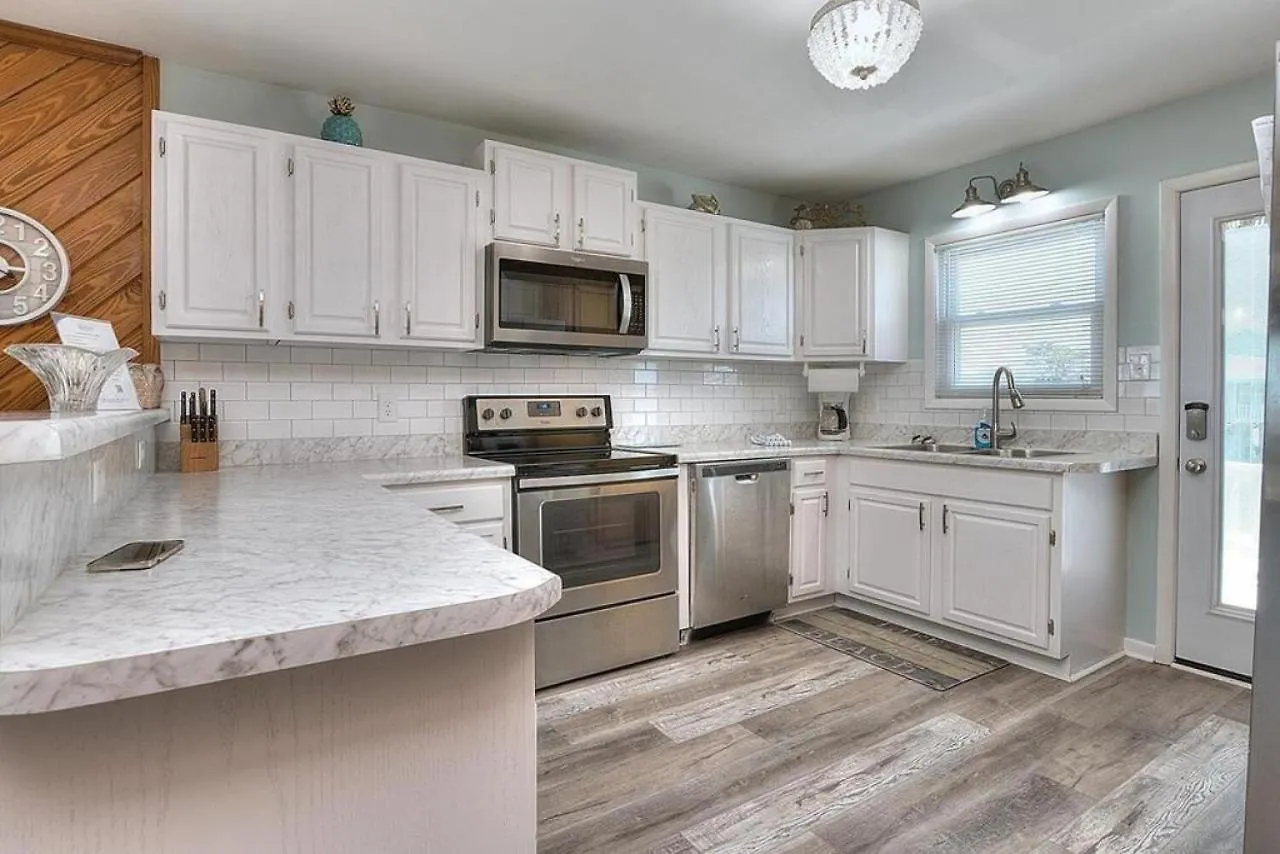 Ocean Breeze Retreat Oak Island