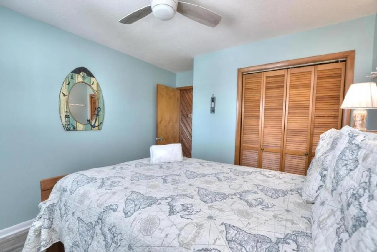 Ocean Breeze Retreat *