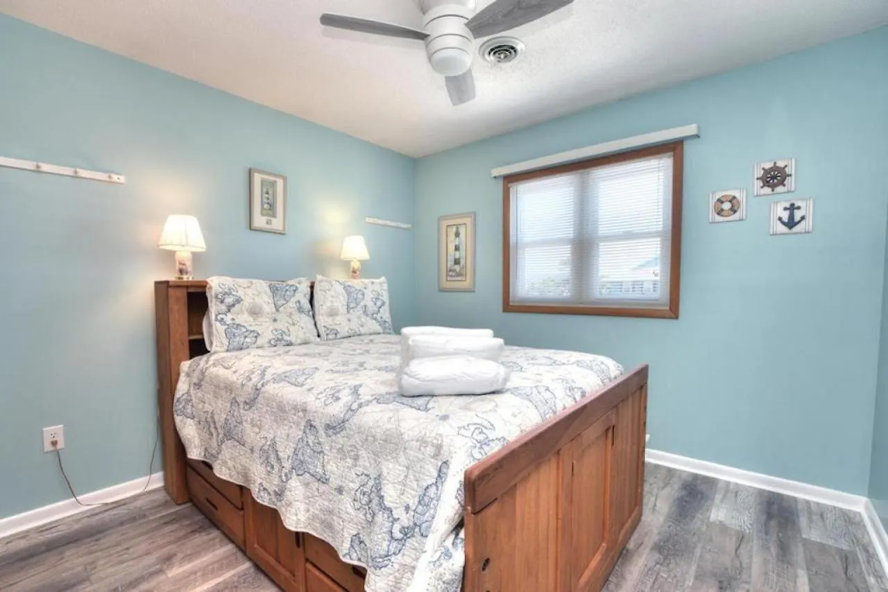 Ocean Breeze Retreat Holiday home