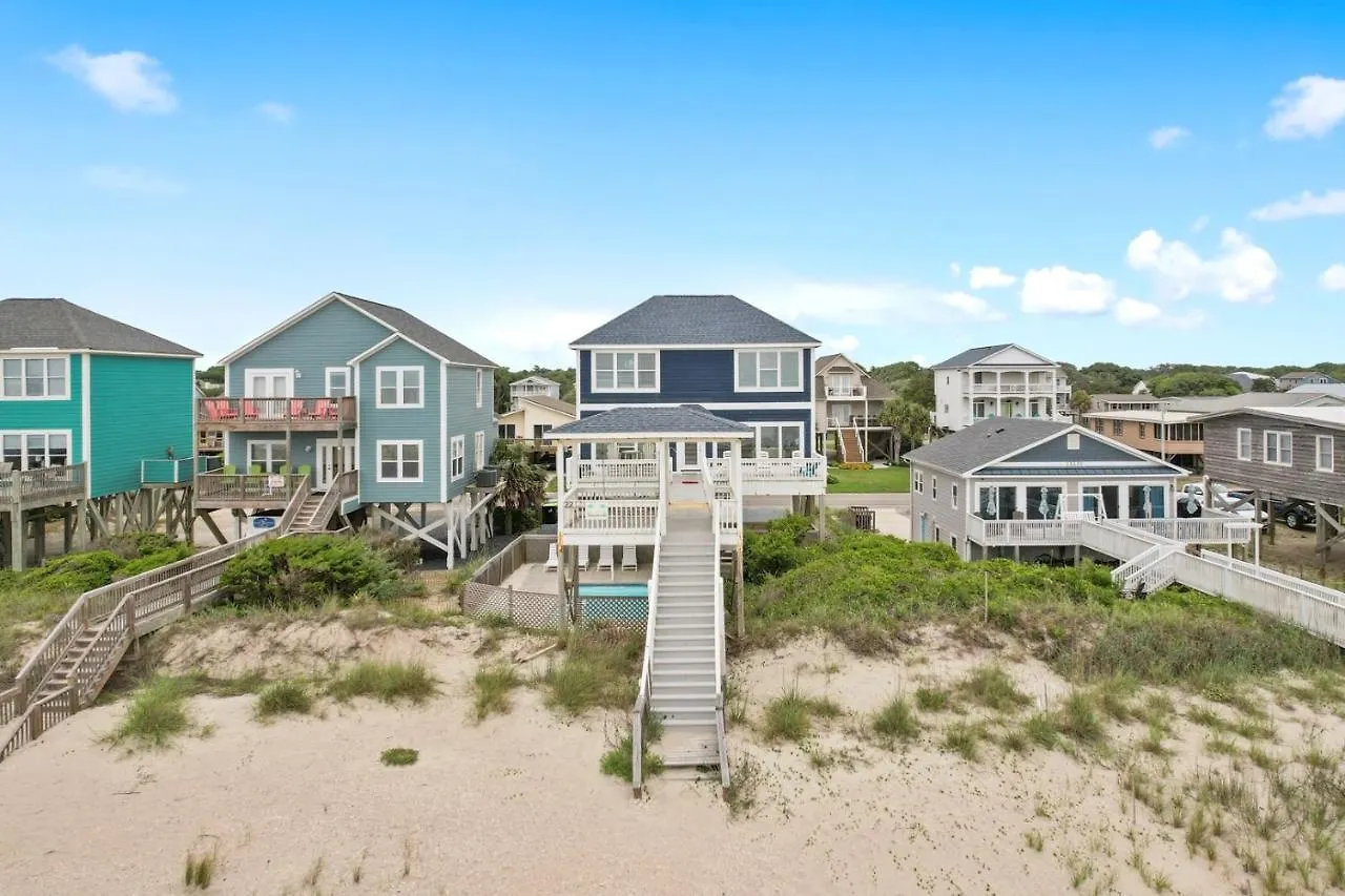 Pier Pressure Holiday home Oak Island