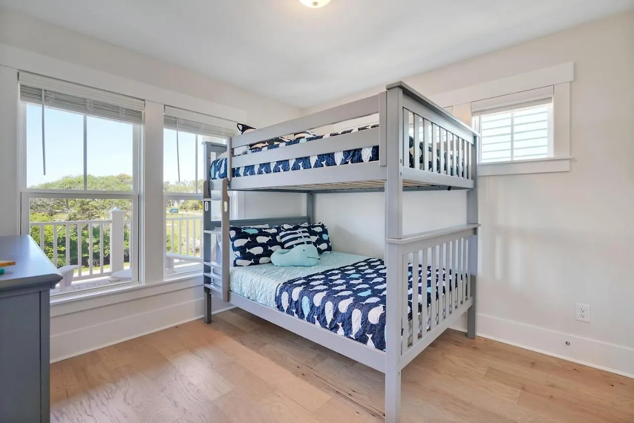 Holiday home Seas The Day Oak Island