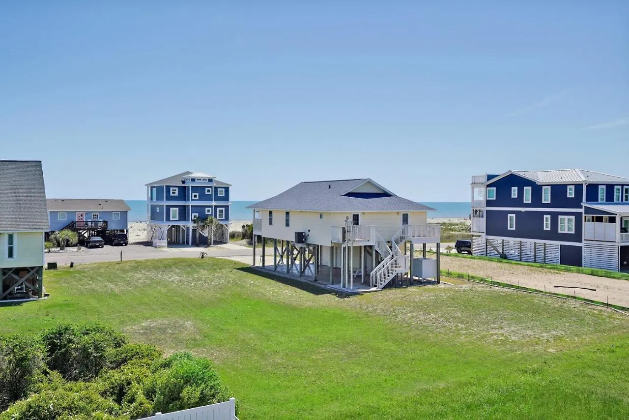 Seas The Day Holiday home Oak Island