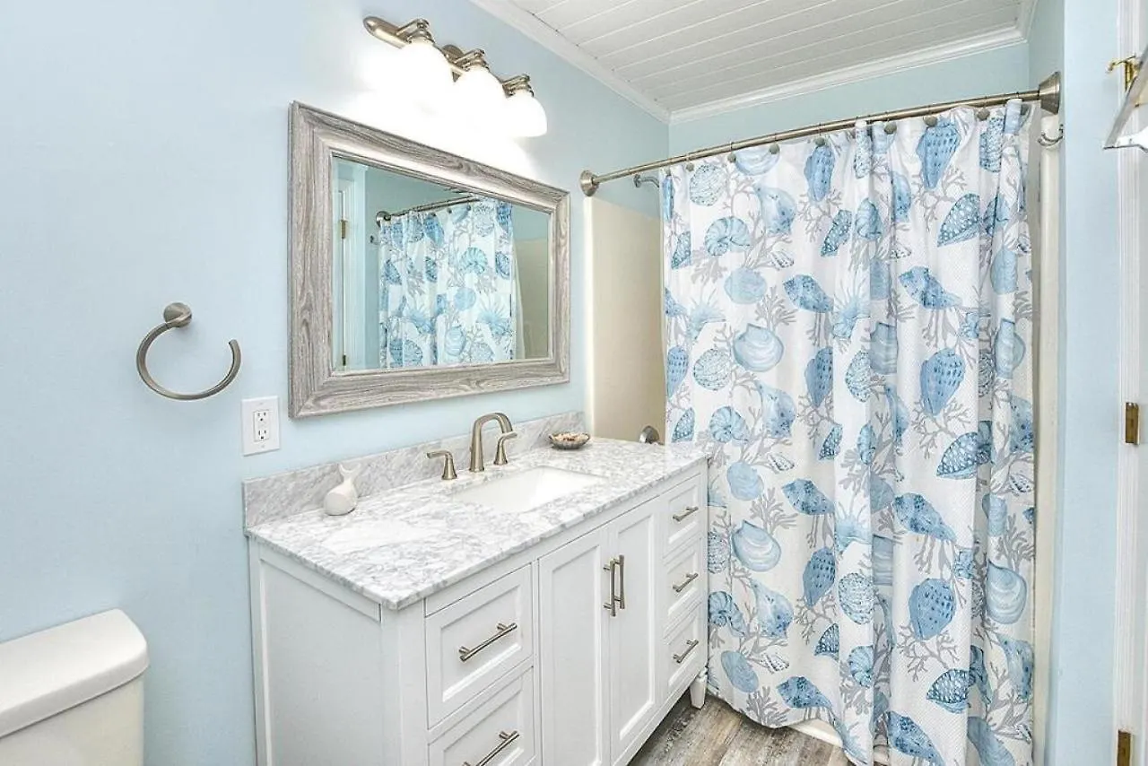 Bloom On The Beach-ssv 3202 Holiday home Oak Island
