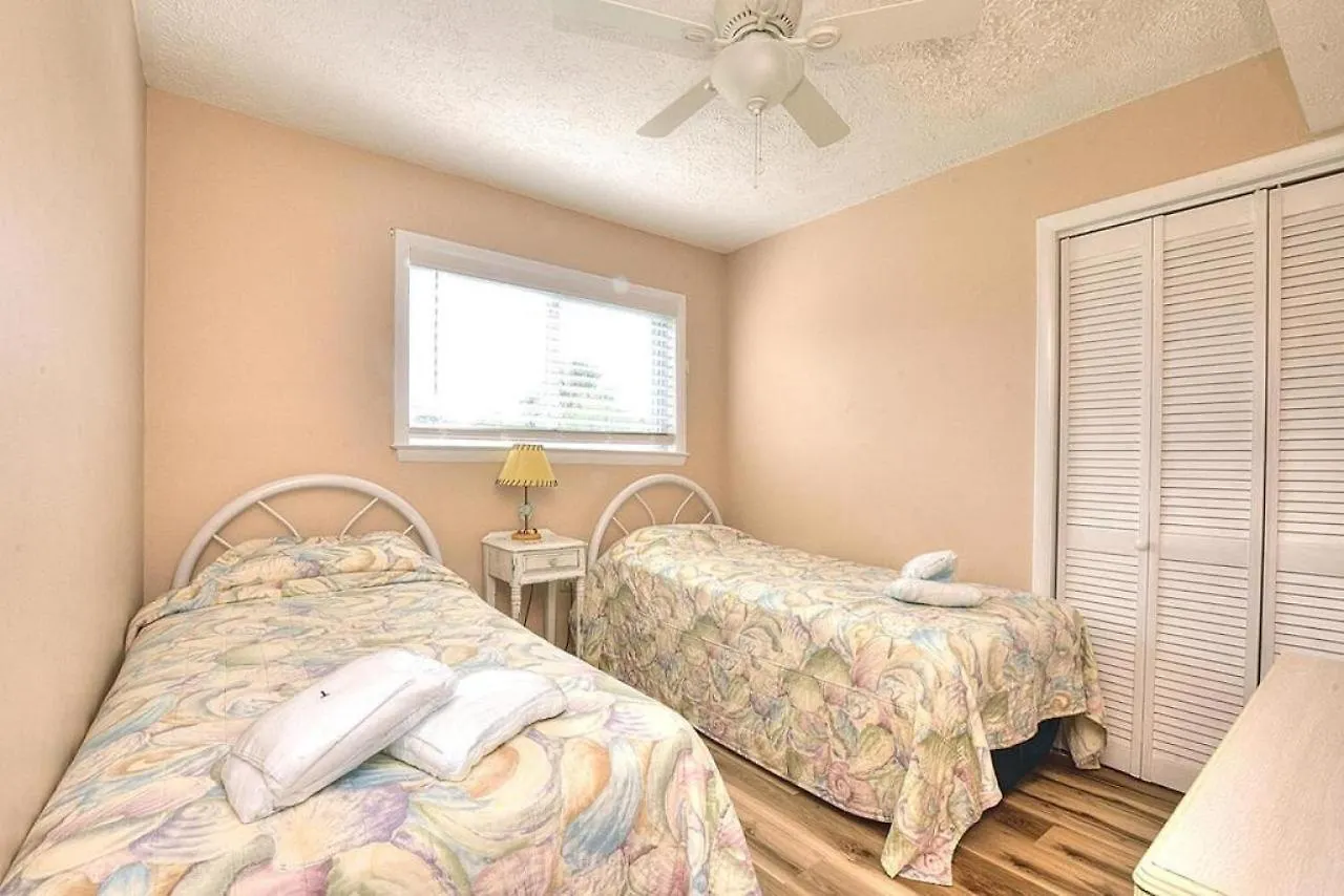 801 Oak Island