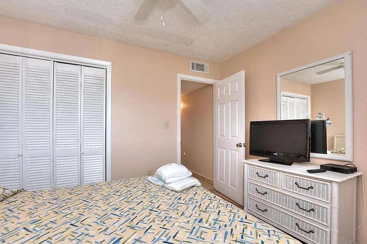 801 Holiday home Oak Island