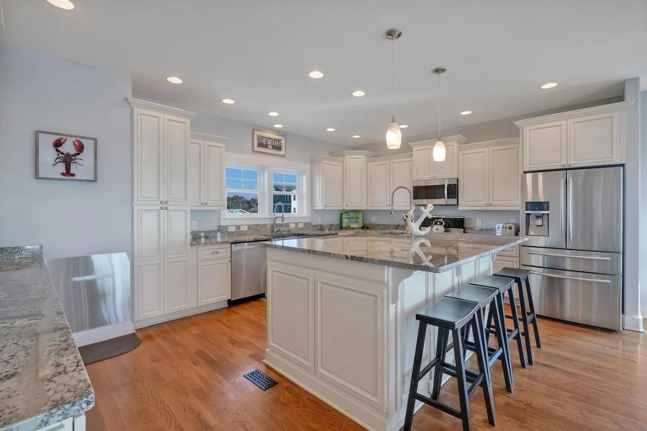 6807 East Drive-the Orange House Holiday home Oak Island