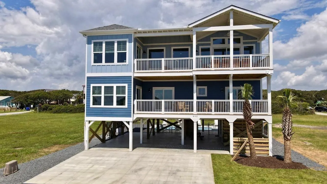 A Perfect Landing Holiday home Oak Island