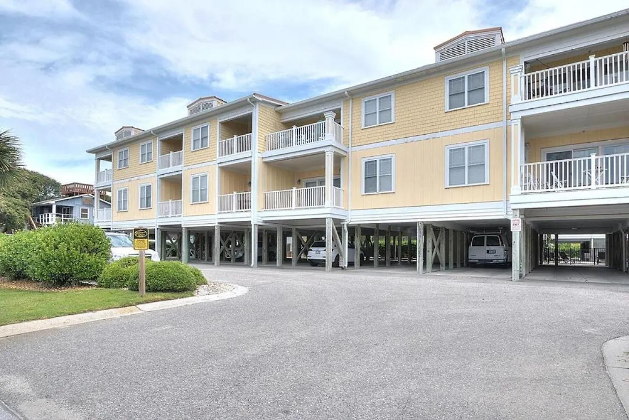 Rock N Reel Holiday home Oak Island