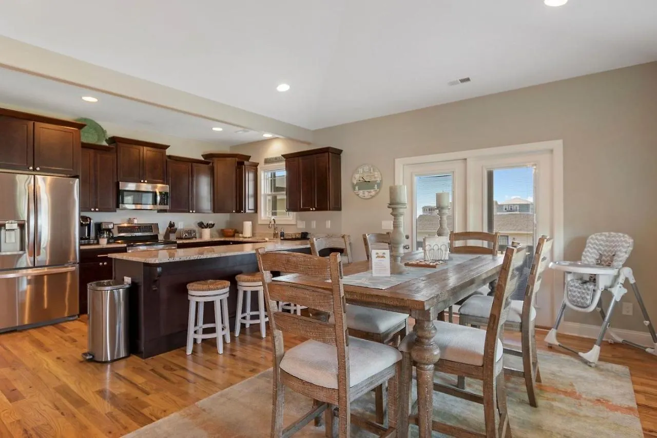 High Tide Holiday home Oak Island