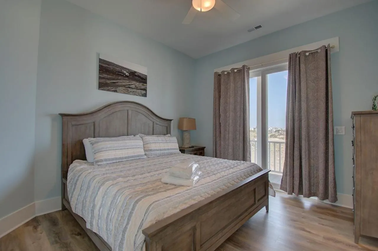 West End Estates 1 Oak Island