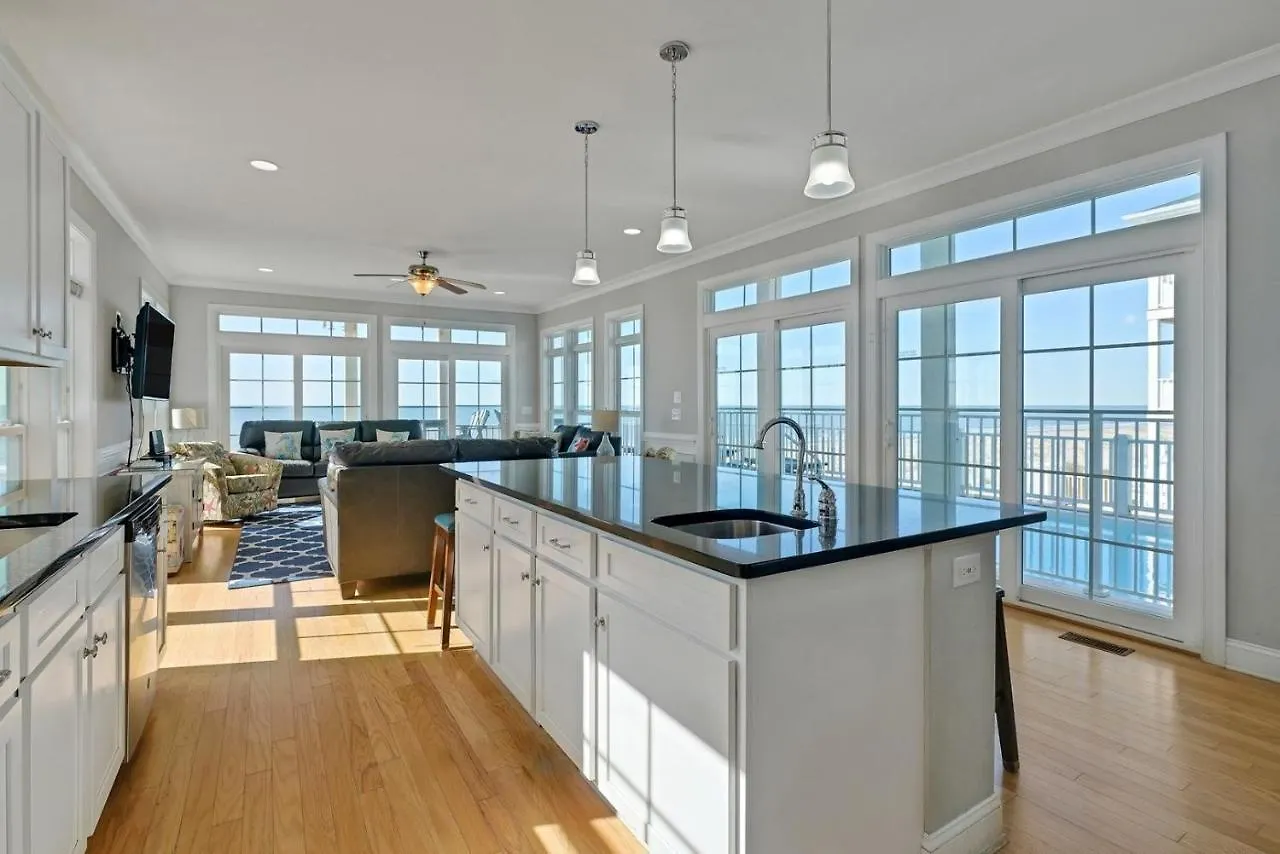 7 Palms Holiday home Oak Island