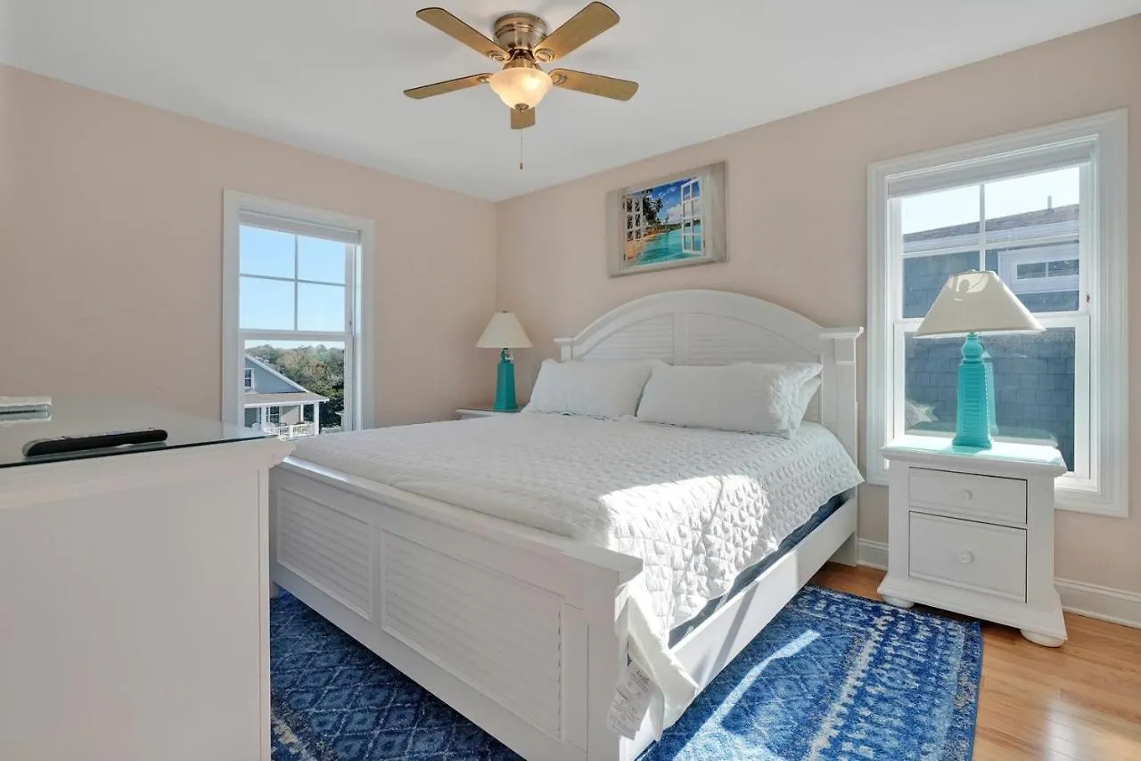7 Palms * Oak Island