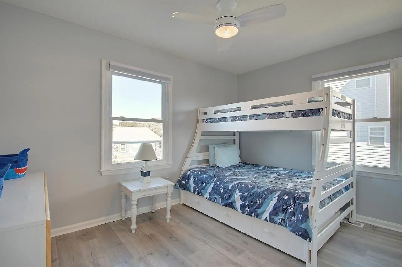 Don't Stop Believin' Holiday home Oak Island