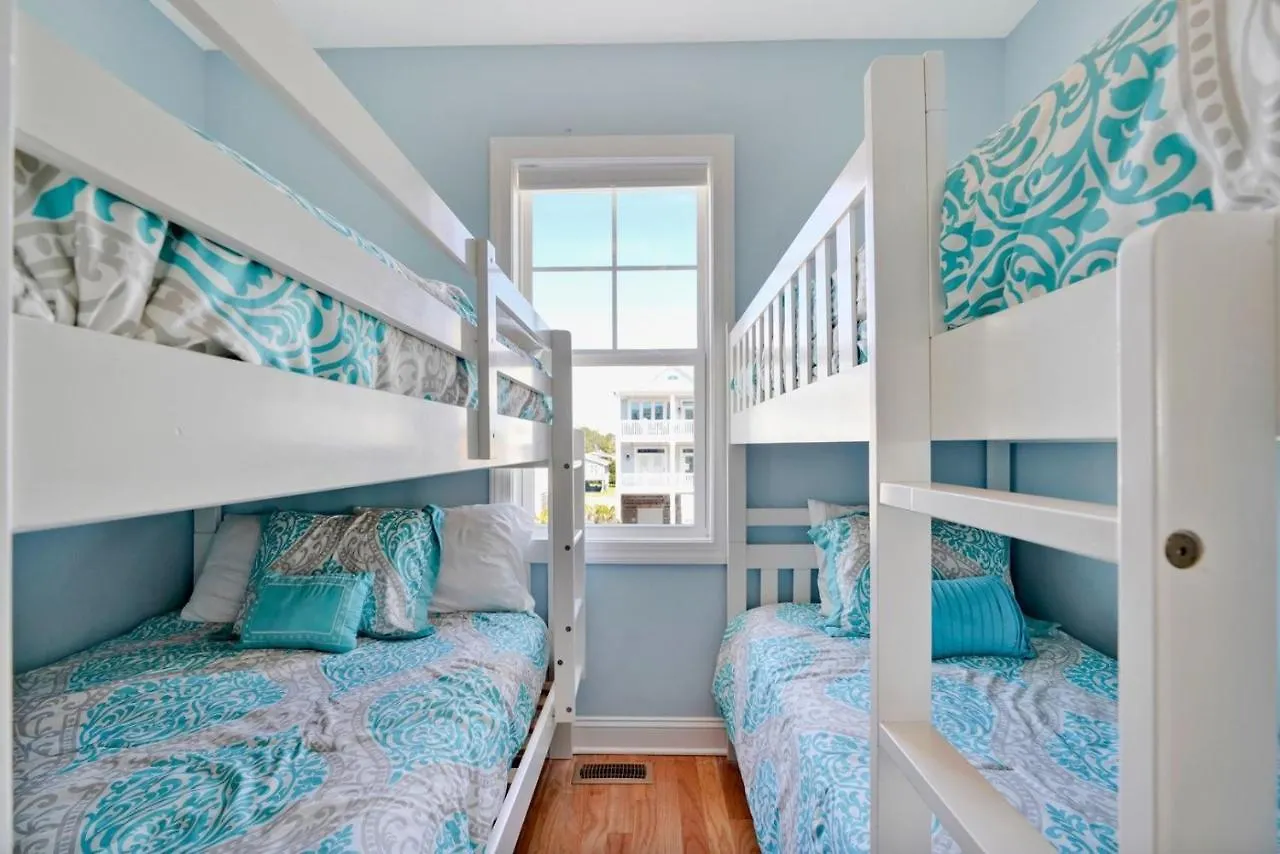 Holiday home 7th Heaven Oak Island