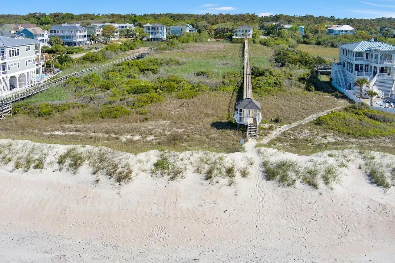 Luck & Laughter Oak Island