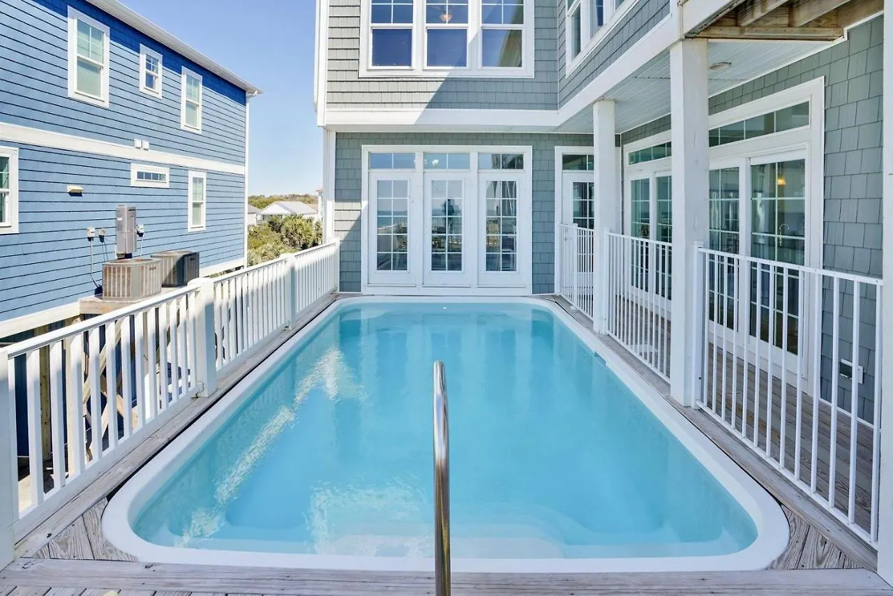 7 Seas Holiday home Oak Island