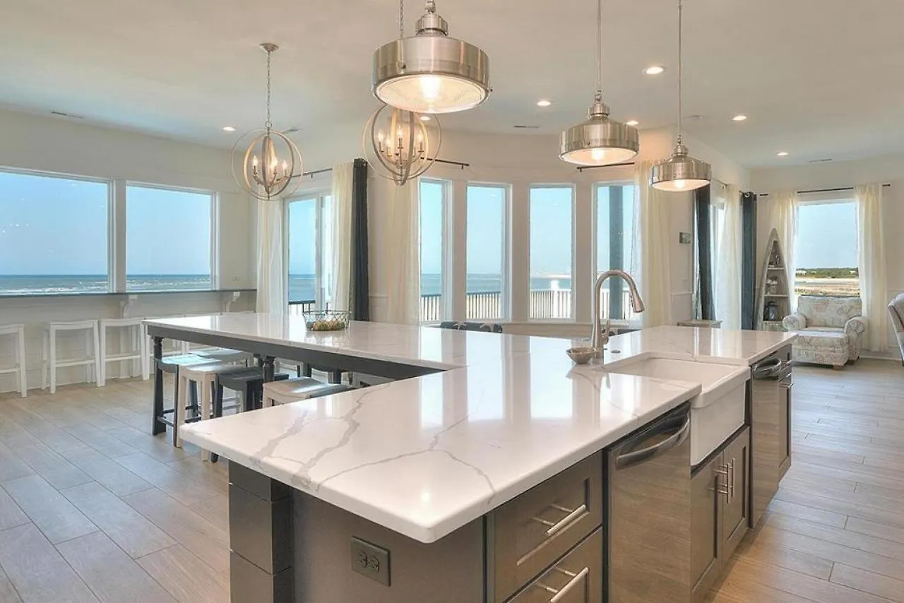 Lands End Holiday home Oak Island