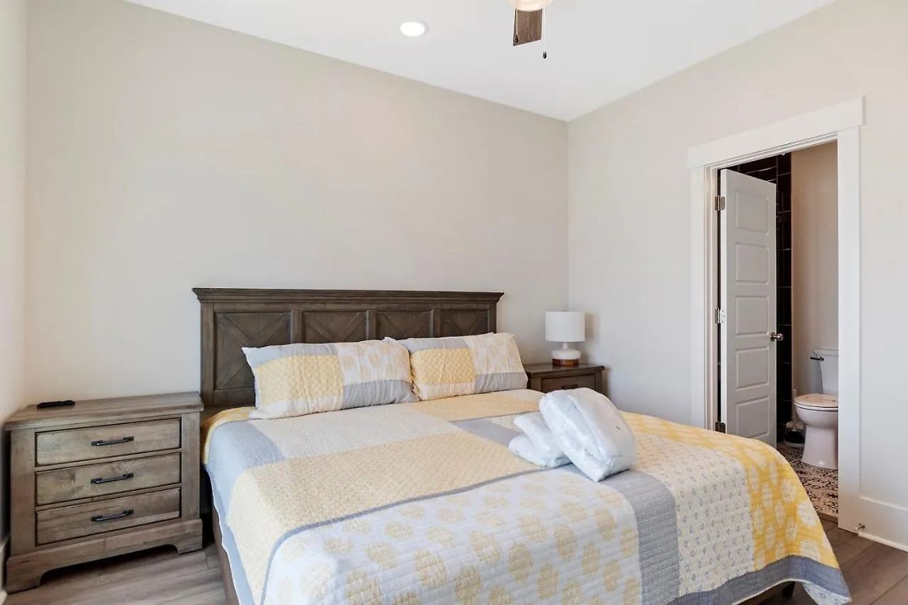 10 Oars Oak Island