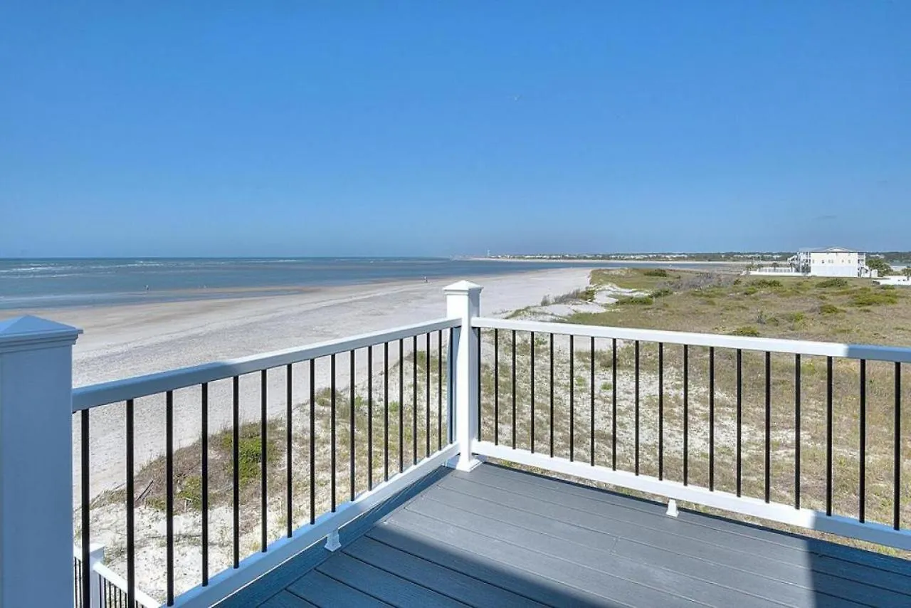 Lands End Holiday home Oak Island