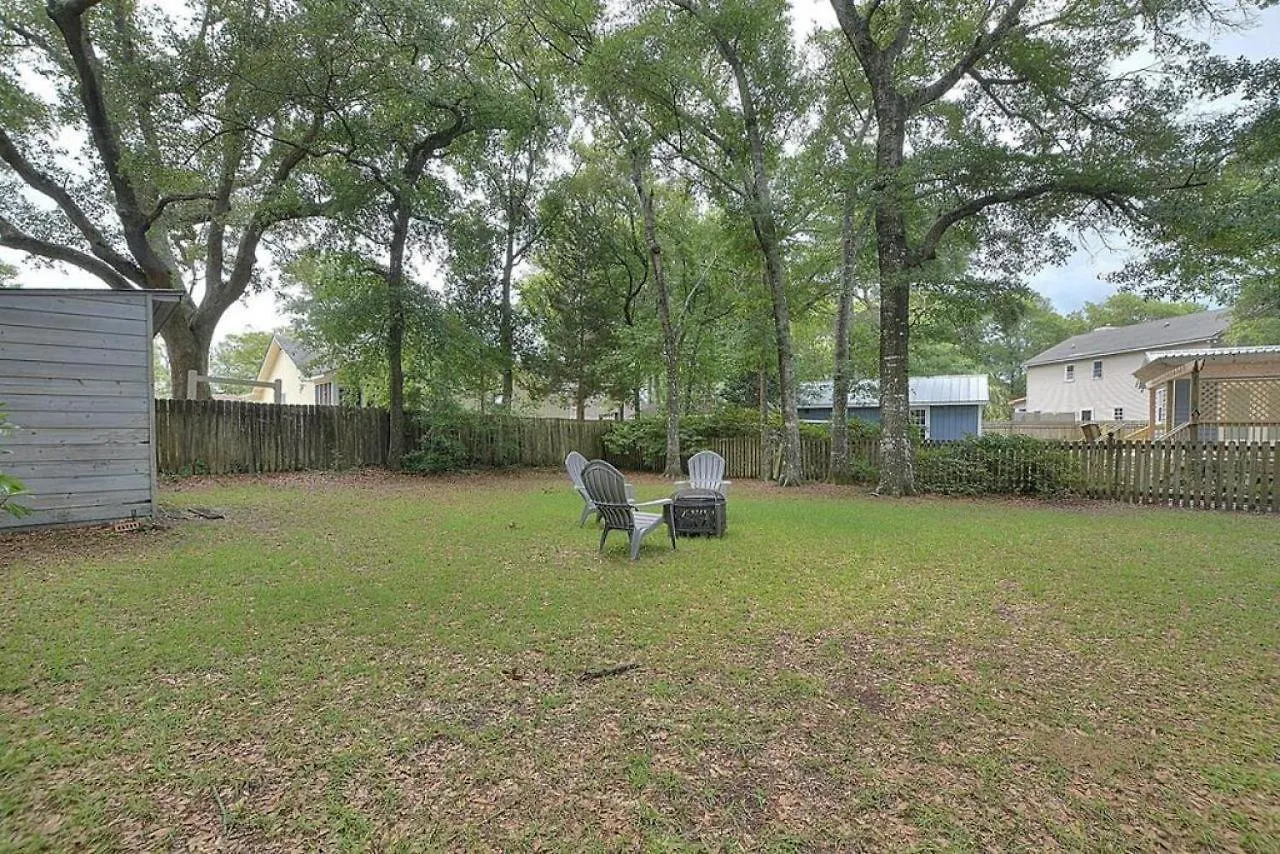 Holiday home Tranquil Times Oak Island