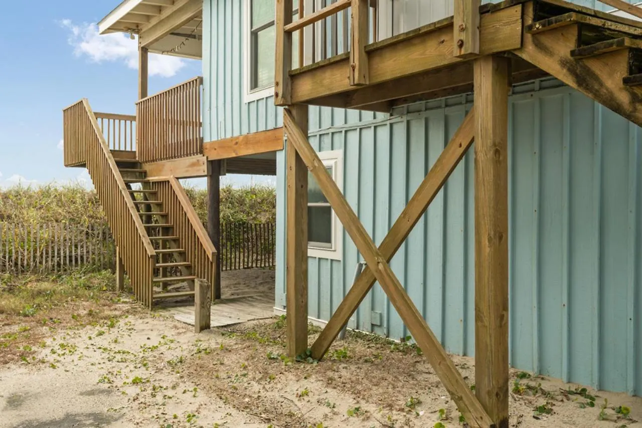 Admiral's Quarters By Holiday home Oak Island