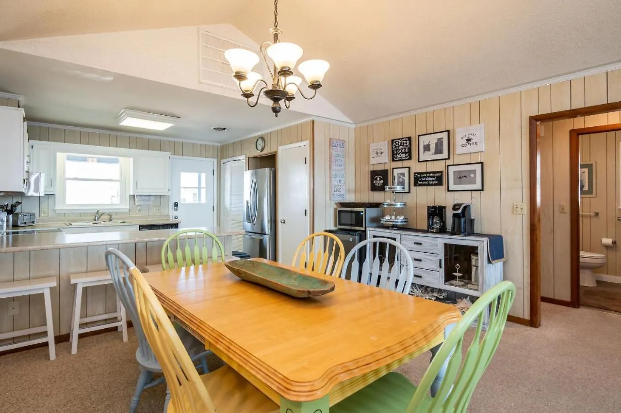 Holiday home Afternoon Delight By Oak Island