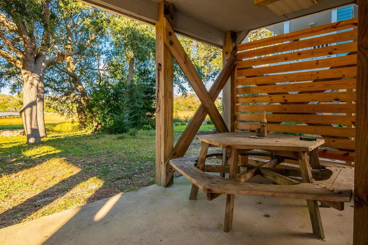 About The Views By Holiday home Oak Island