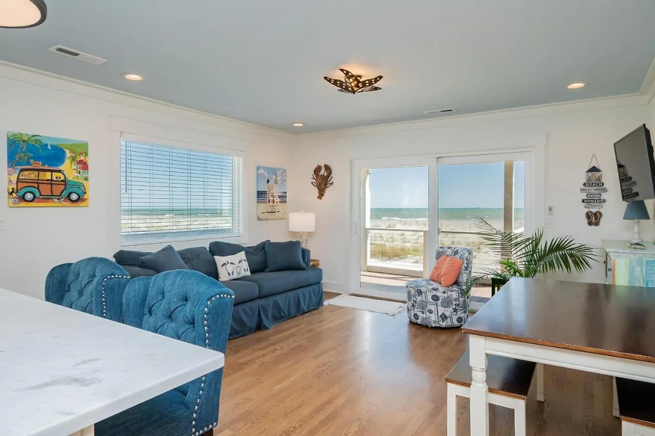 On Turtle Time By Holiday home Oak Island