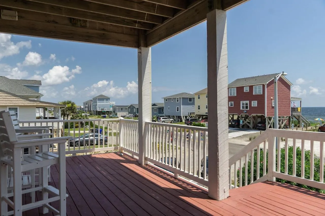 Holiday home 40 East Peach Bound By Oak Island