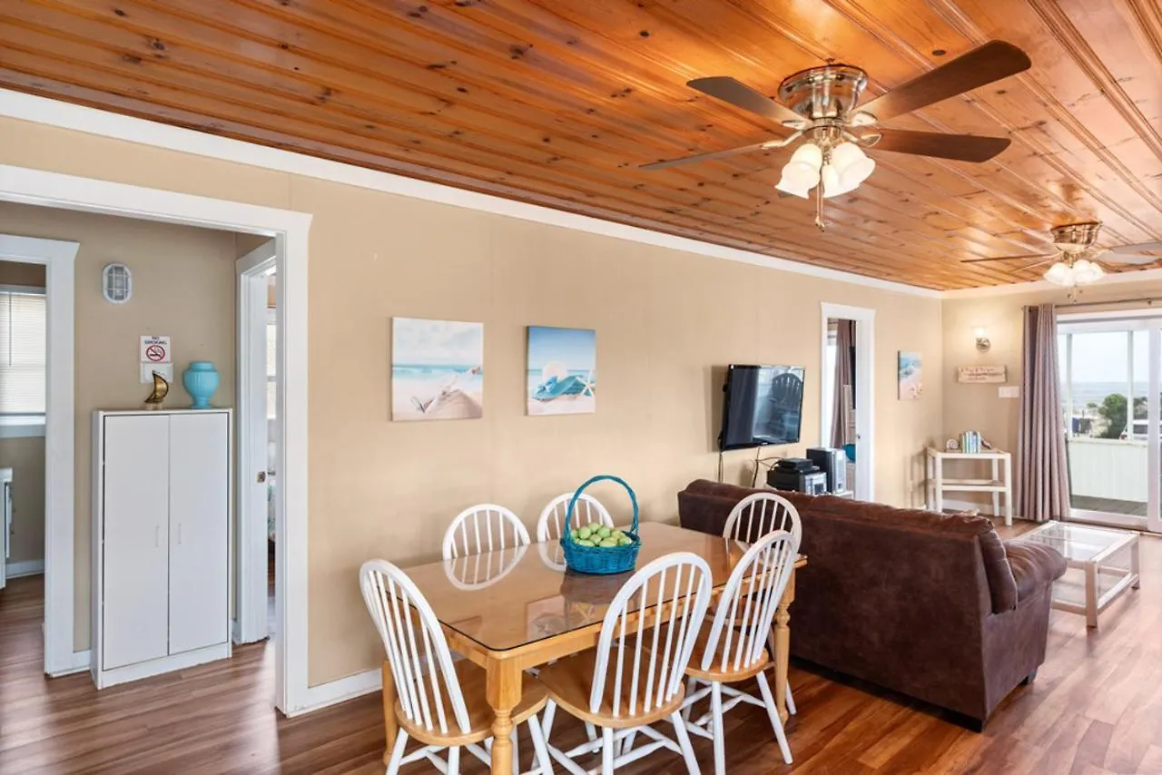 A Music Paradise By Oak Island