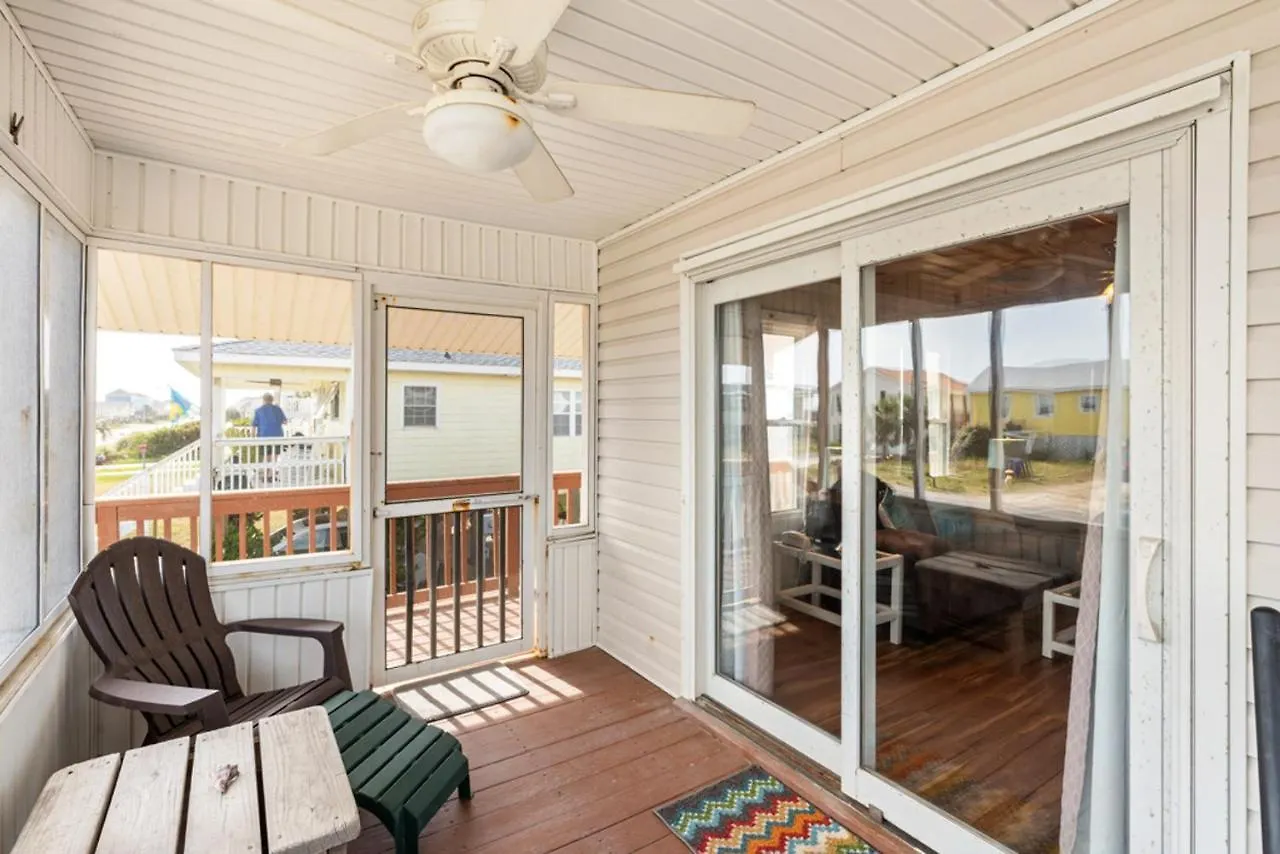 A Music Paradise By Holiday home Oak Island