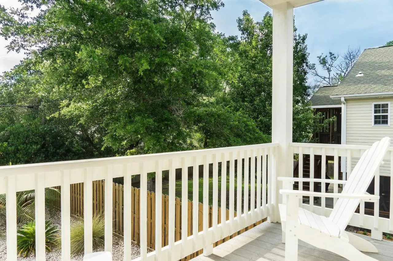 Time Stands Still By Holiday home Oak Island