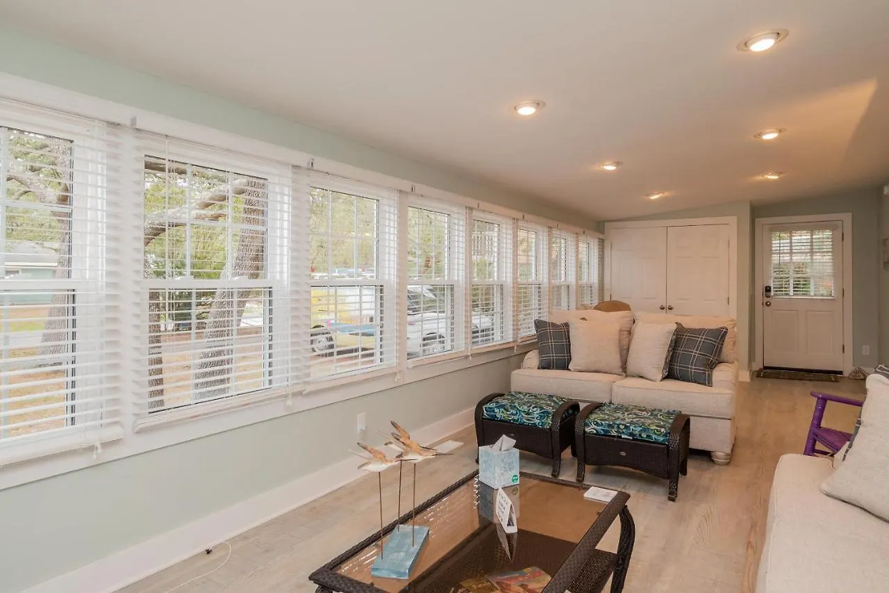 Holiday home Bill's Place By Oak Island