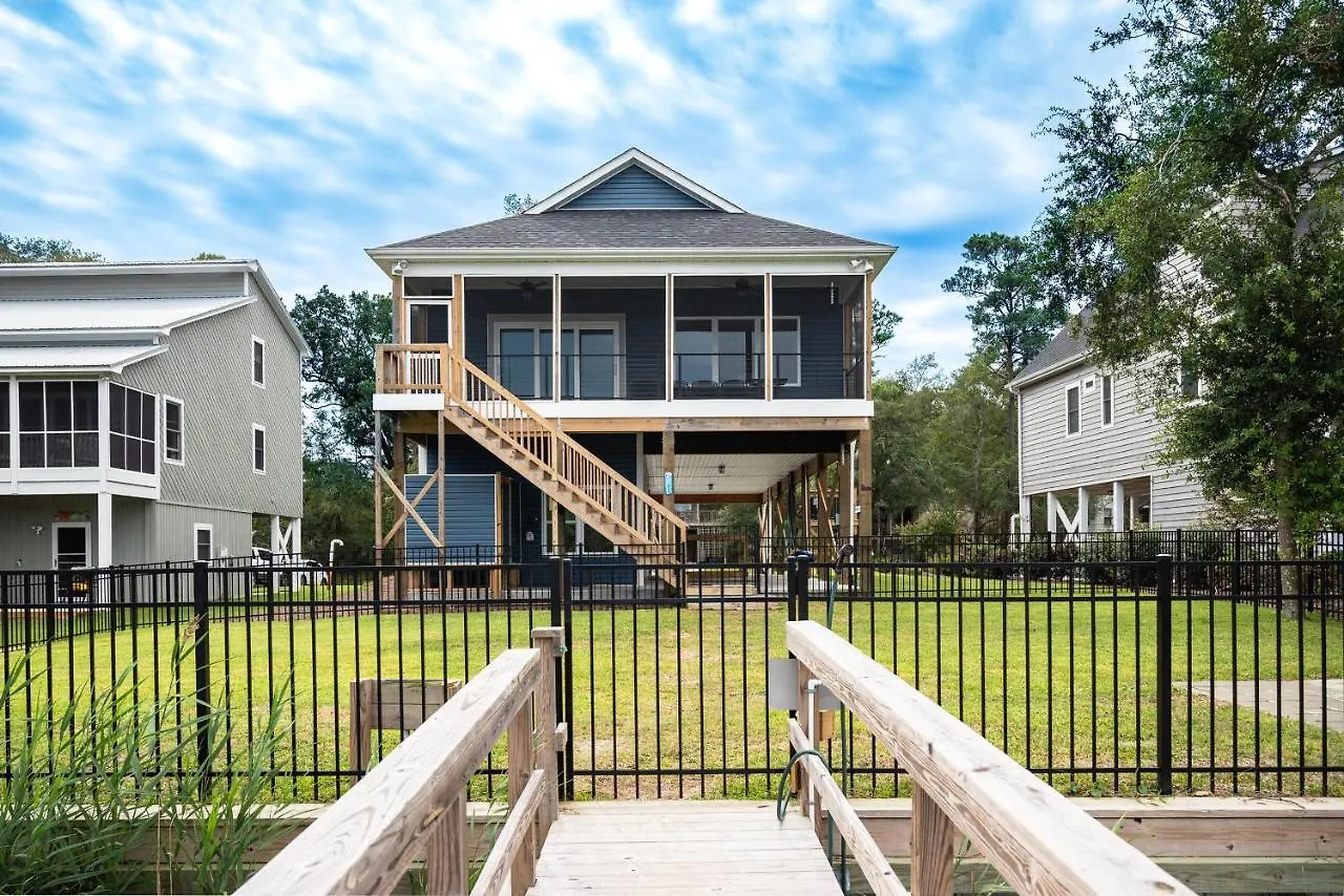 Waterway Haven By Holiday home *