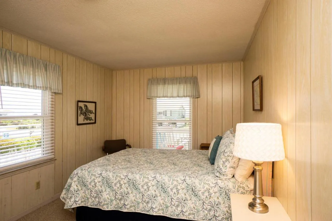 Holiday home Shorebird By Oak Island