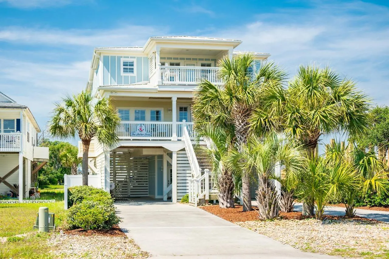 The Anchor Holds By Holiday home Oak Island