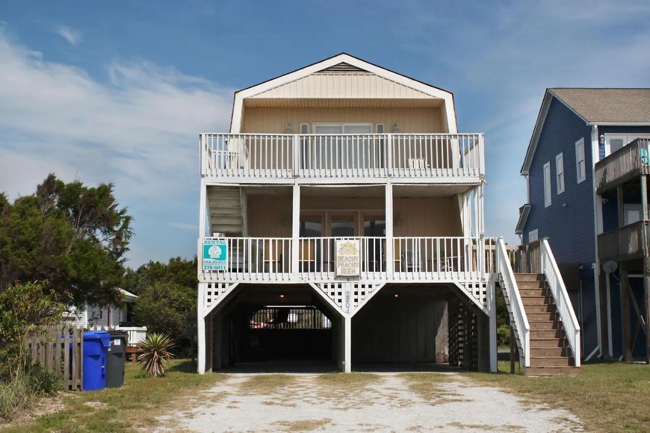 Holiday home Beachypeachykeen By Oak Island