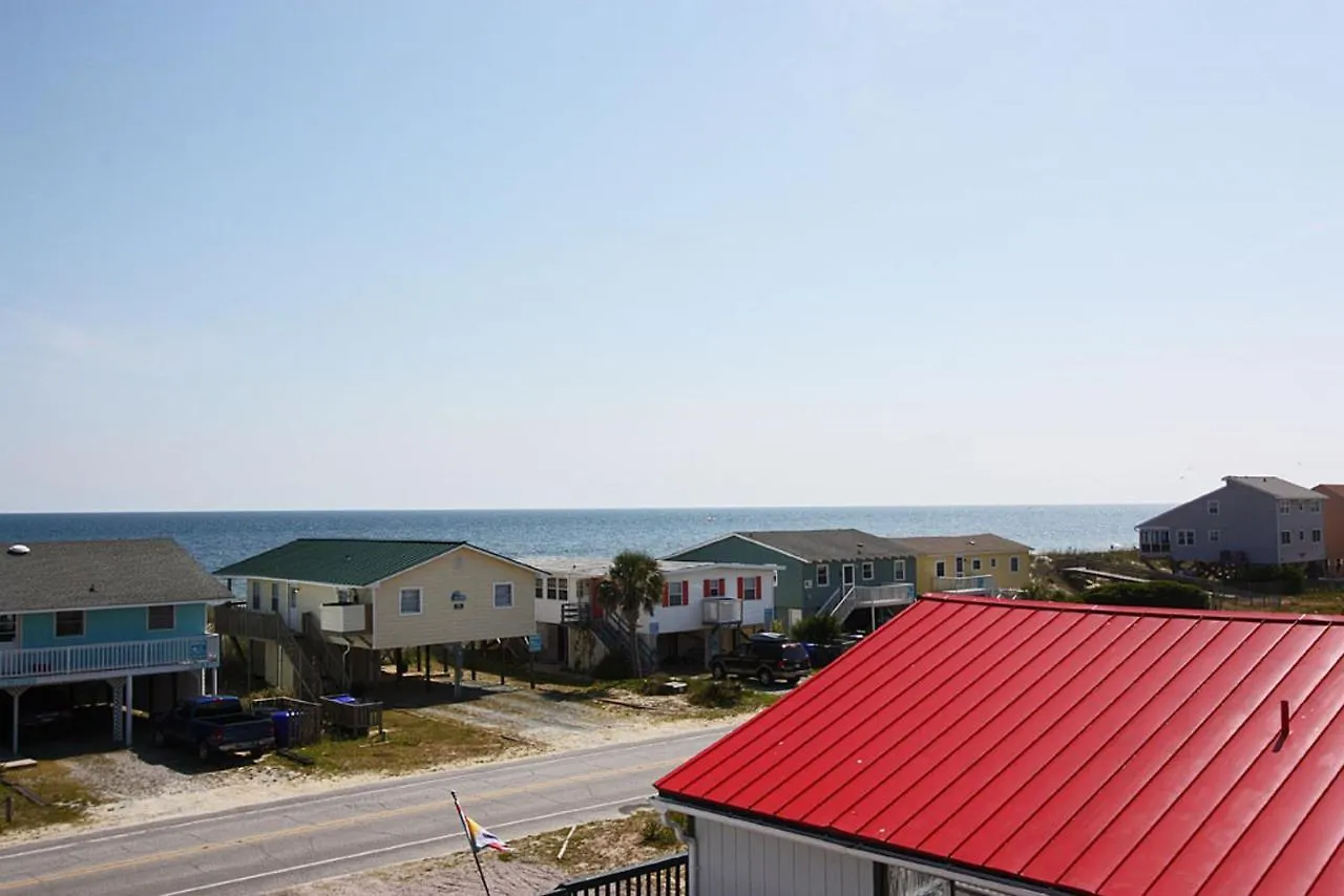 Holiday home Is It By Oak Island