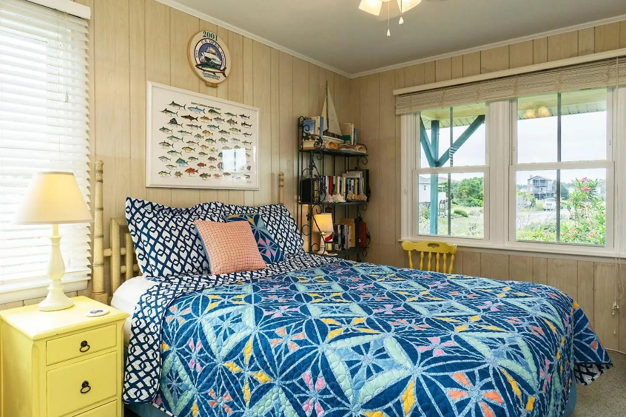 Holiday home Surfsong By Oak Island