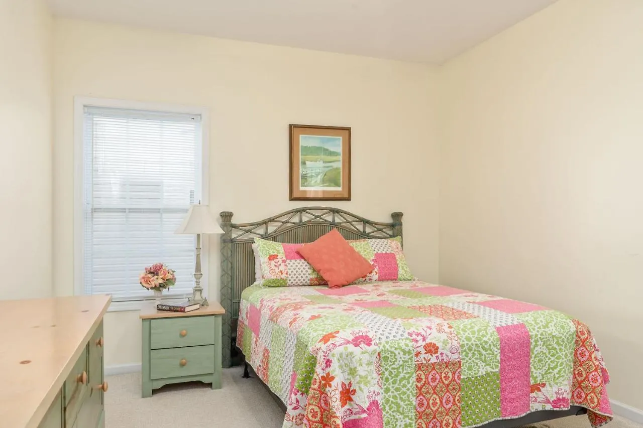 Cox Landing By Holiday home